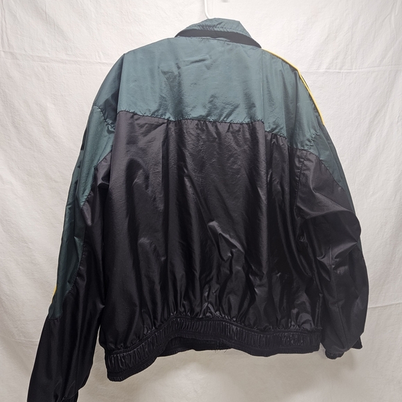 Men's Black and Green Jacket - Picture 3 of 4